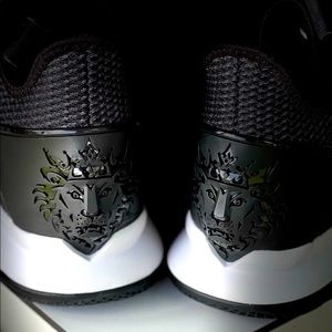 Nike LeBron Witness IV